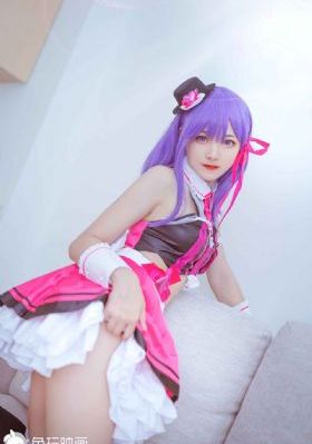 欧美男生短发_DVD高清免费观看